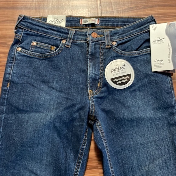DICKIES NWT Skinny Jeans Size 4 - Picture 2 of 13